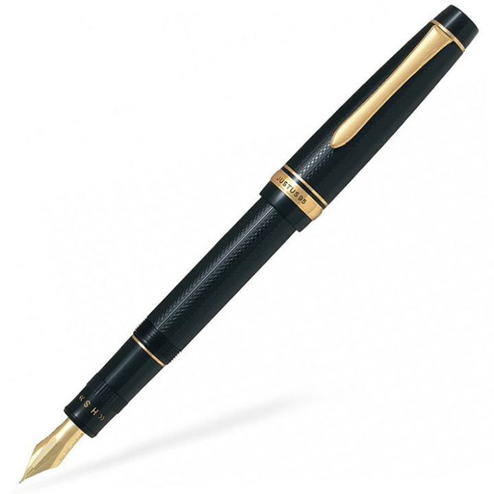 Justus 95 Gold Fein in der Gruppe Stifte / Fine Writing / Füllfederhalter bei Pen Store (109453)