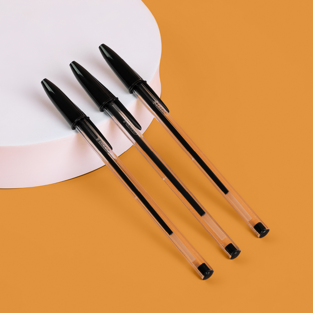 BIC Cristal Medium Kugelschreiber Schwarz – 50 Stück Im Pack, Mit Clip