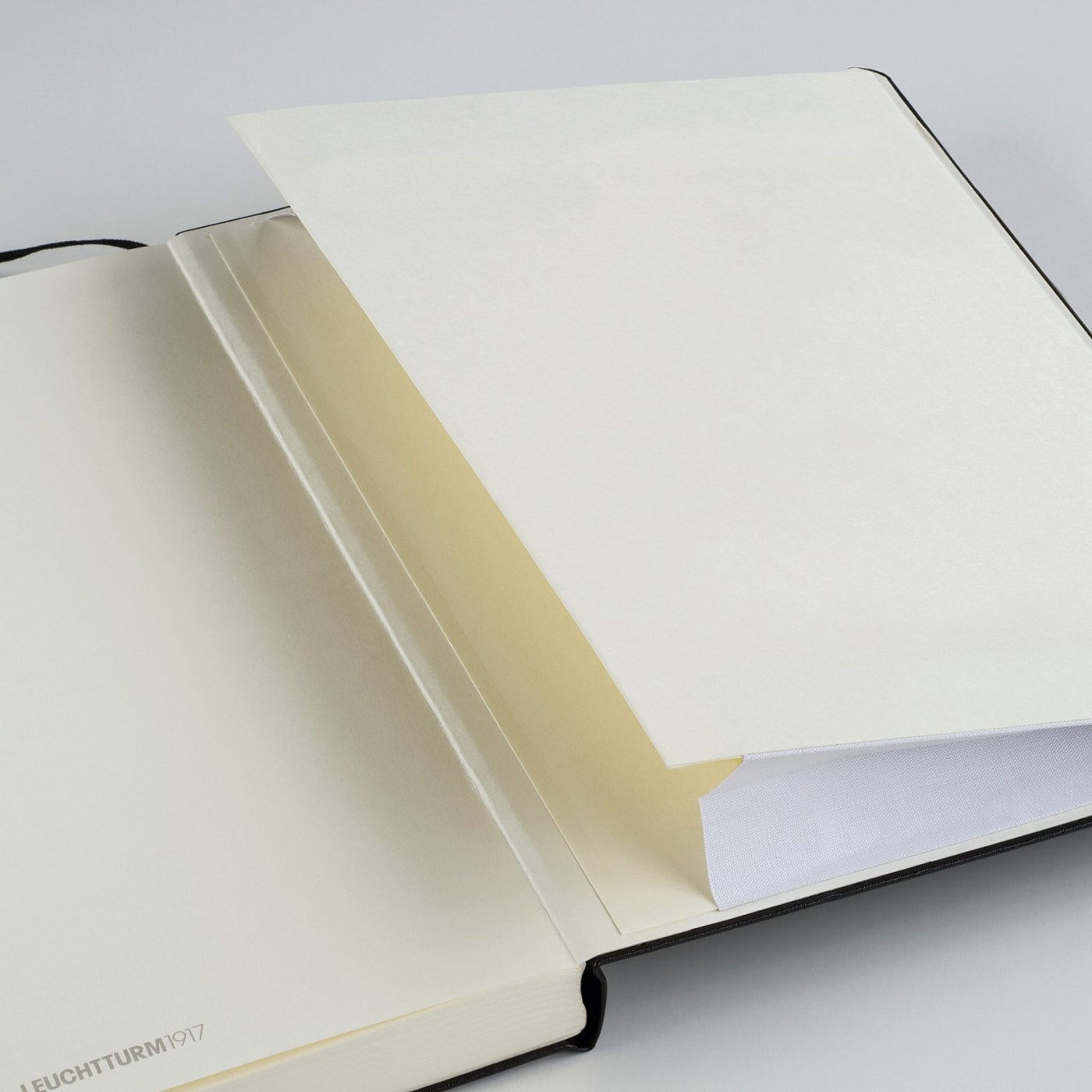 Notizbuch A6 Taschenformat blanko Schwarz in der Gruppe Papier & Blöcke / Schreiben und Notizen / Notizbücher bei Pen Store (100784)