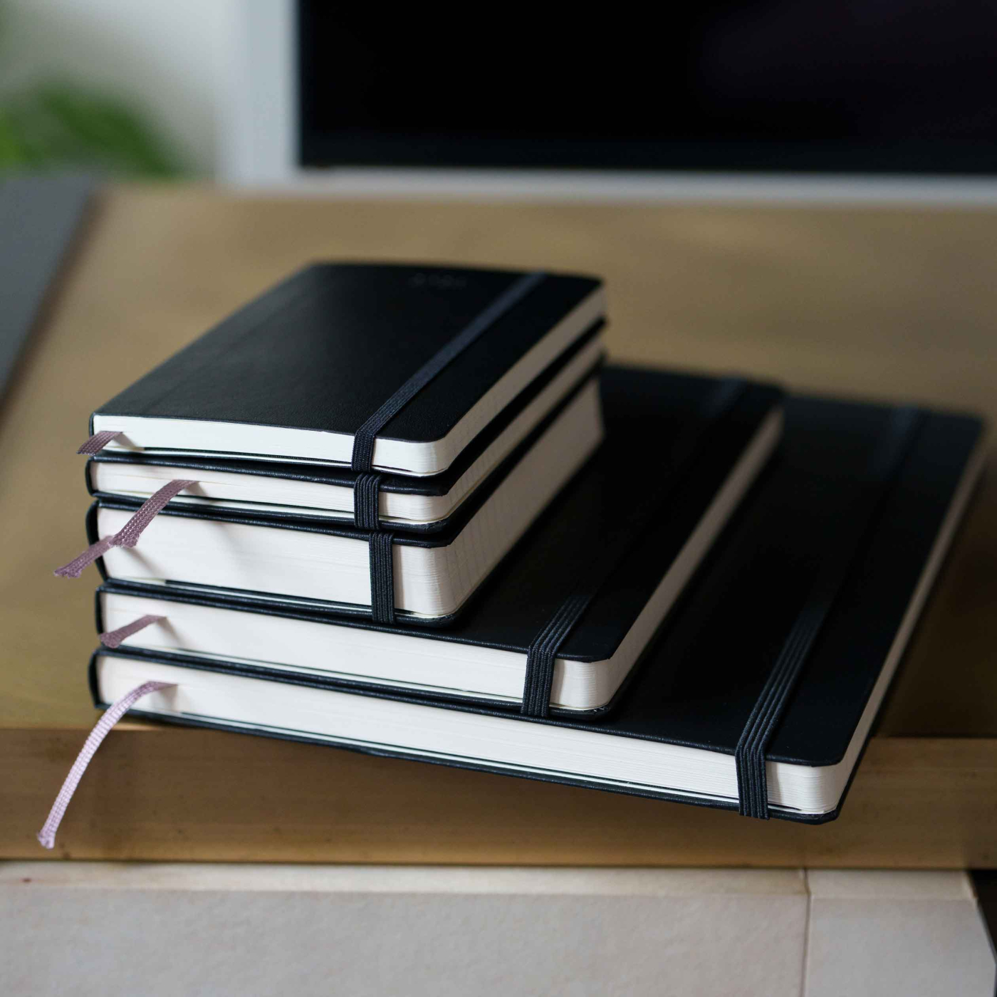 Kalender 12M Monthly 2027 Softcover Large Black