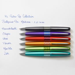 MR Retro Pop Tintenroller – Hellblau Metallic in der Gruppe Stifte / Fine Writing / Kugelschreiber bei Pen Store (109641)