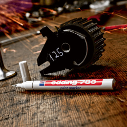 780 Paint Marker 0.8 mm in der Gruppe Stifte / Etikettierung und Büro / Markierstifte bei Pen Store (110314_r)