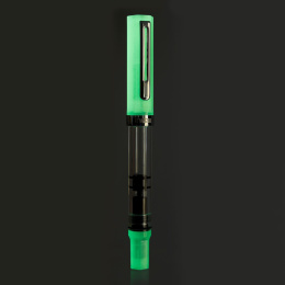 Füllfederhalter ECO Glow Green in der Gruppe Stifte / Fine Writing / Füllfederhalter bei Pen Store (129263_r)