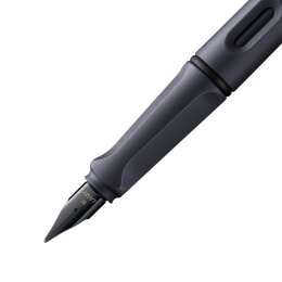 Safari Füllfederhalter Steel Black in der Gruppe Stifte / Fine Writing / Füllfederhalter bei Pen Store (132985_r)