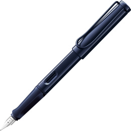 Safari Füllfederhalter Dark Dusk Medium in der Gruppe Stifte / Fine Writing / Füllfederhalter bei Pen Store (135233)