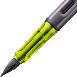 AL-star Füllfederhalter Aubergine Medium in der Gruppe Stifte / Fine Writing / Füllfederhalter bei Pen Store (135238)