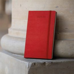 Kalender 18M WeekNote Hard Cover Pocket Red in der Gruppe Papier & Blöcke / Kalender und Terminkalender / 18 Monate Tageskalender bei Pen Store (135601)