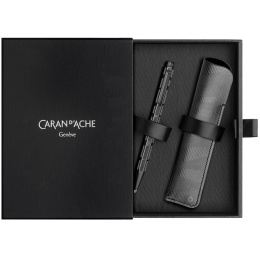 Ecridor Black Lines Set Kugelschreiber und Lederetui in der Gruppe Stifte / Fine Writing / Kugelschreiber bei Pen Store (135641)