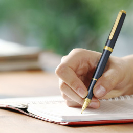 BISO Füllfederhalter Nebula Black in der Gruppe Stifte / Fine Writing / Füllfederhalter bei Pen Store (136077_r)