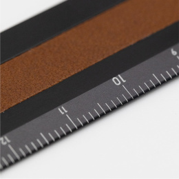 Lineal Aluminium/Leder 15 cm Black/Camel in der Gruppe Basteln & Hobby / Hobbyzubehör / Lineale bei Pen Store (136443)
