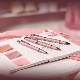 IM Finishing Touch Mauve Füllfederhalter in der Gruppe Stifte / Fine Writing / Füllfederhalter bei Pen Store (137377_r)