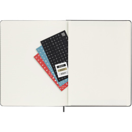 Kalender 12M Weekly Vertical PRO 2027 Hardcover XL Black  in der Gruppe Papier & Blöcke / Kalender und Terminkalender / 12 Monate Tageskalender bei Pen Store (137443)