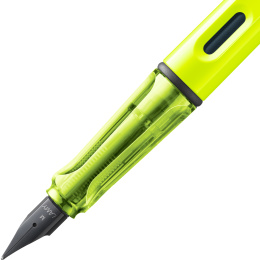 Safari Füllfederhalter Neon Yellow in der Gruppe Stifte / Fine Writing / Füllfederhalter bei Pen Store (137577_r)