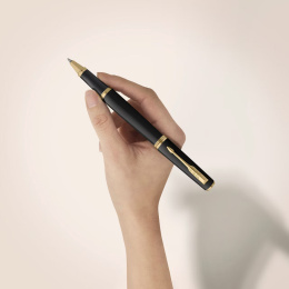 Meridian Matte Black/Chrome Rollerball in der Gruppe Stifte / Fine Writing / Tintenroller bei Pen Store (138297)